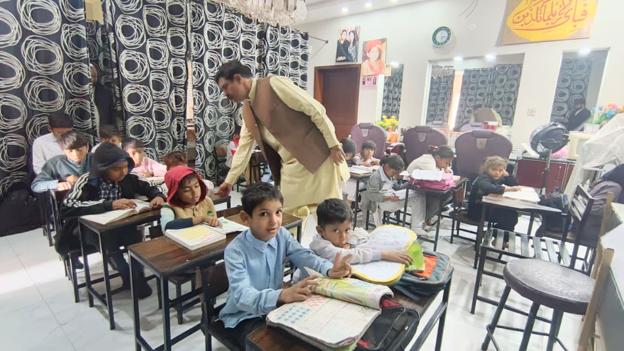 Help Welfare Foundation – Education and Community Welfare Program Help Welfare Foundation team visiting classroom and supporting underprivileged children during welfare and education activities in Pakistan